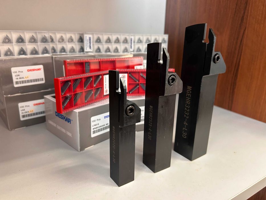 Przecinak, ucinak MGEHR 2020, na płytki 4 mm, nóż tokarski