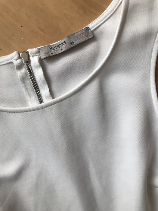 Sukienka damska rozm. L/40.  BERSHKA