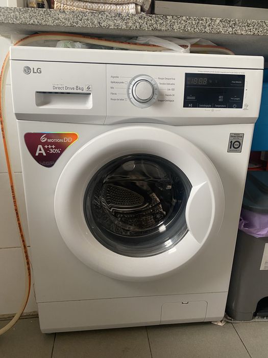 Máquina de lavar roupas LG 8kg