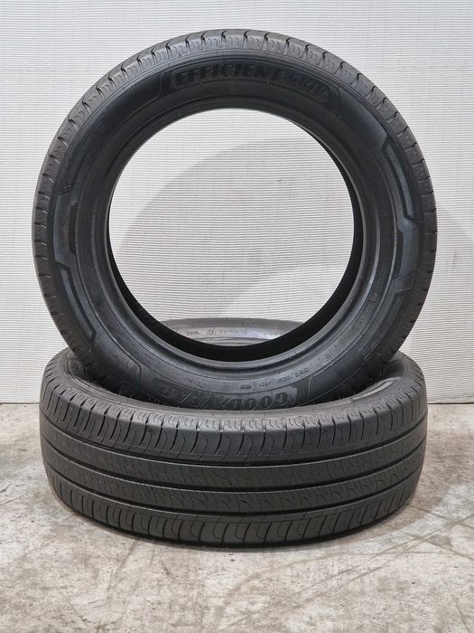 2 Pneus 215/60R17C GOODYEAR Semi Novos