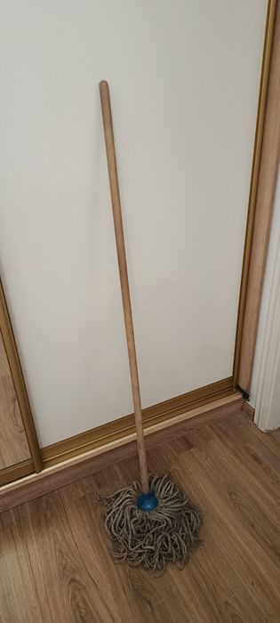 Швабра віджимна і тряпчана з дерев'яною ручкою