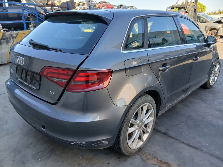 Para peças AUDI A3 (8V1, 8VK)
