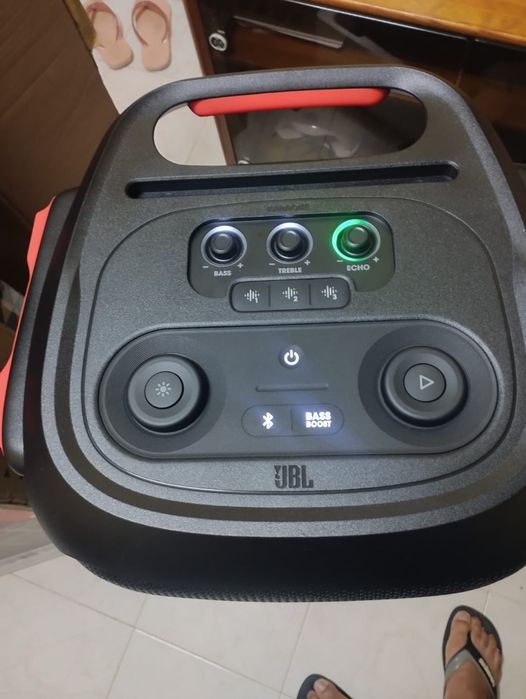 Coluna de som com Rodinhas