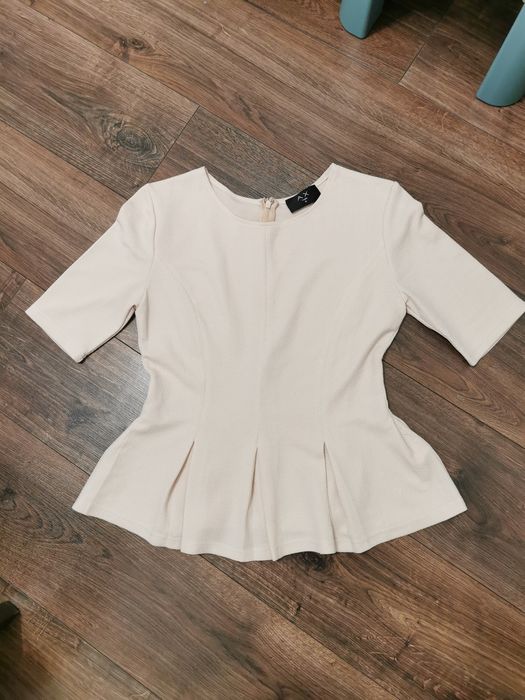 Bluzka z baskinką bluzeczka z krótkim rękawem elegancka M 38