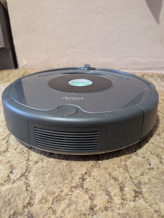 Робот-пилосос iRobot Roomba 676 Wi-Fi
