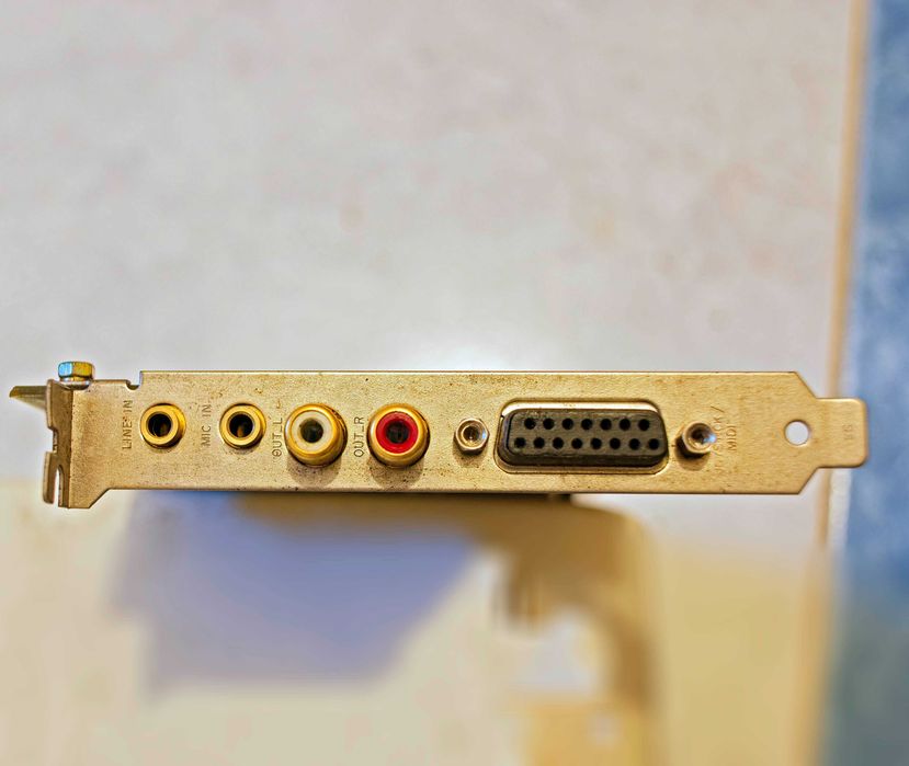 Placa de som Sound Blaster AWE64 Gold ISA PnP