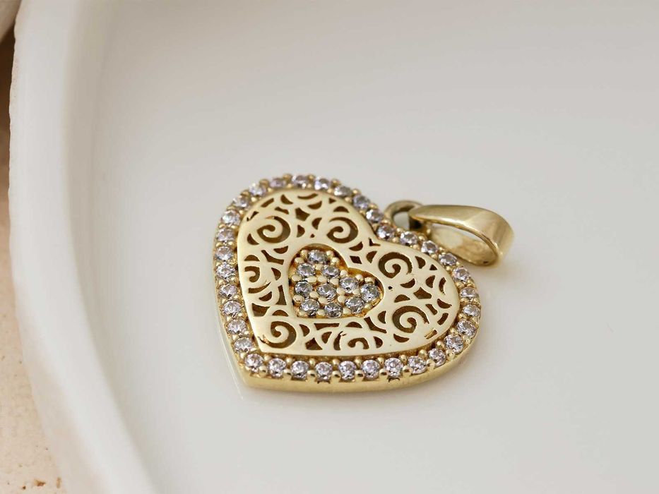 Zawieszka złota ażurowe serce z cyrkoniami PR 585