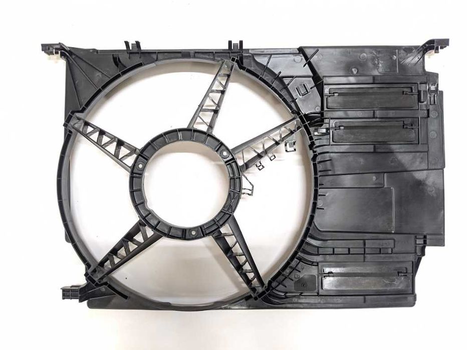 Новий кожух вентилятора BMW X1 F48; MINI F54/55/56/57 новый