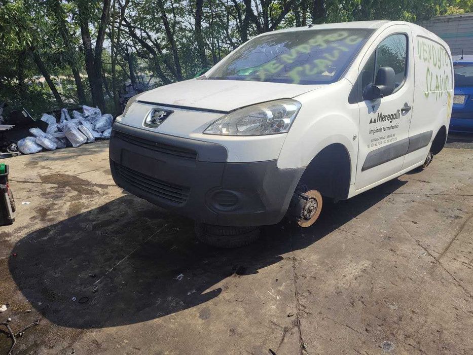 Розборка Citroёn Berlingo B9 Peugeot Partner B9 двигун 1.6 HDI 9HZ