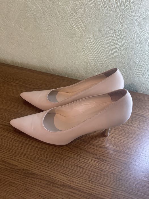 Продам гарні жіночі туфлі