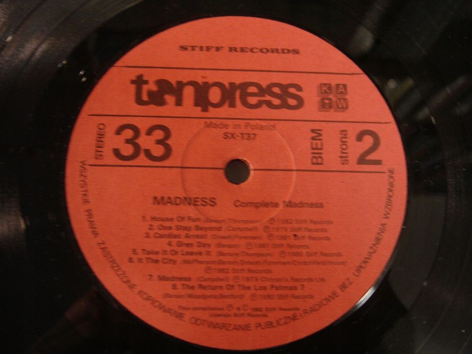 COMPLETE MADNESS 16 HIT TRACKS SX-T37 *
