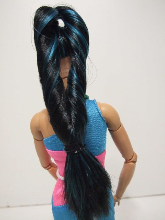 lalka Barbie Mattel made to move mtm ze stojakiem