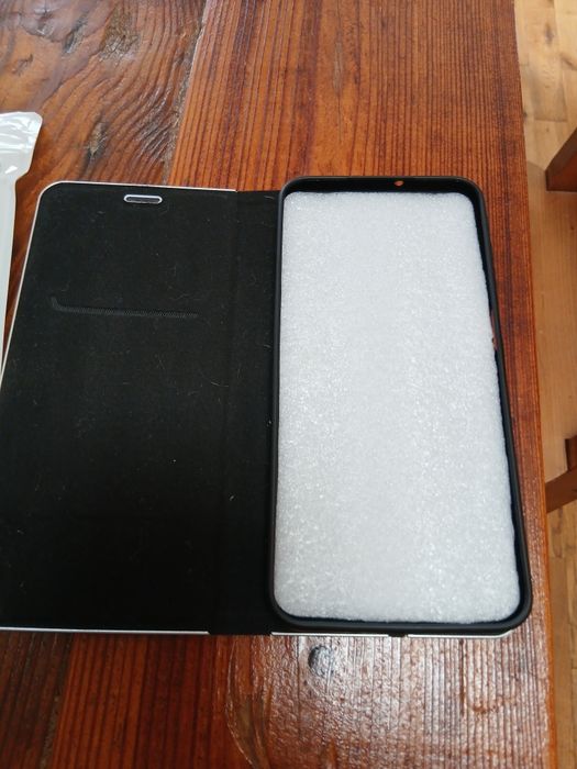 Sprzedam etui do samsung A 16
