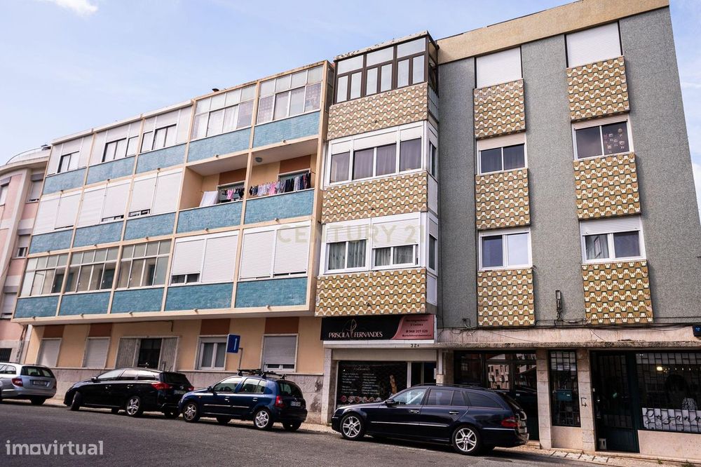 Apartamento T3 Totalmente Remodelado | 114 m² | Suite | Open Space | C