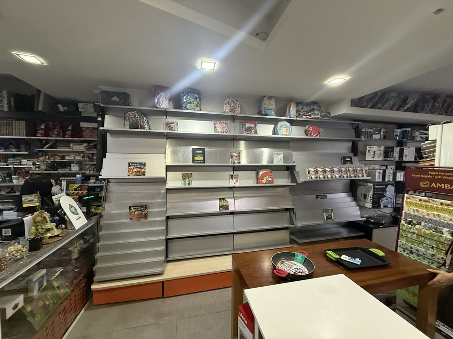 Estante de expositor.