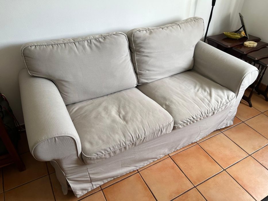 EKTORP sofá de 2 lugares