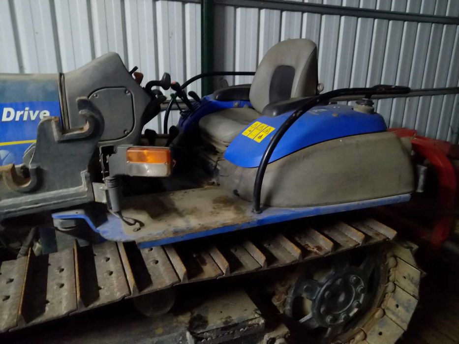 Trator lagartas New Holland TK4040