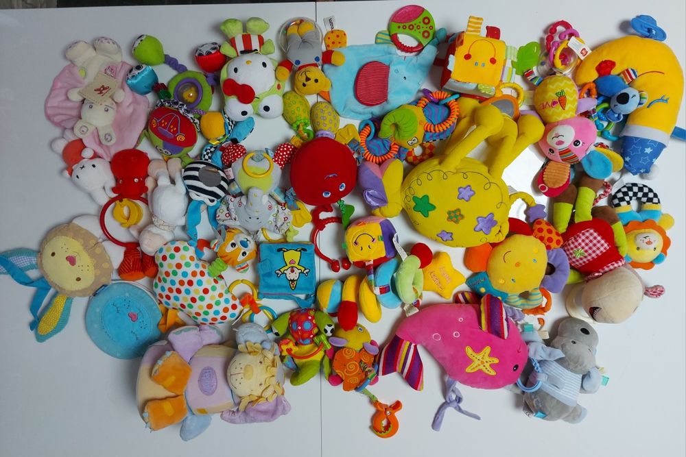 Zestaw miekkich zabawek dla niemowlaka. Pozytywki. 30szr