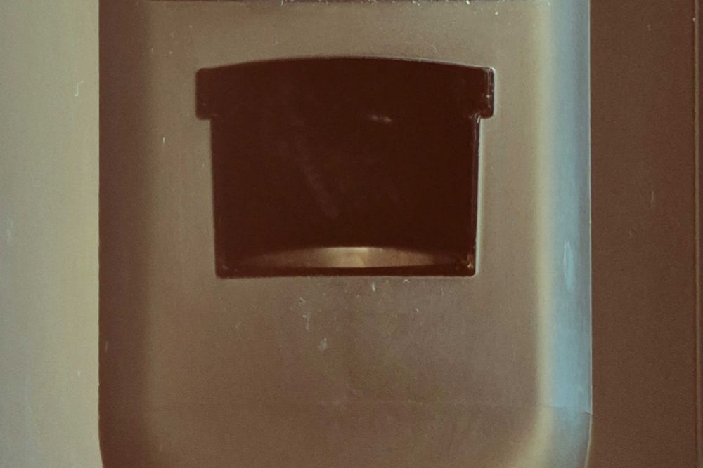Máquina Café preta de cápsulas Grazie