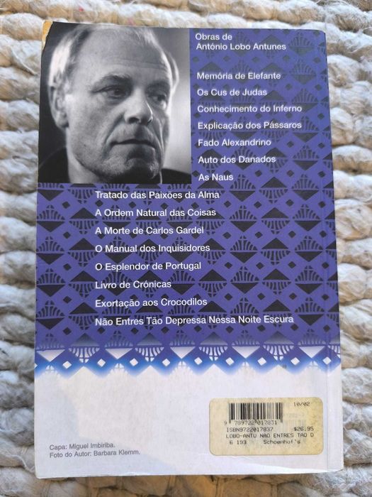 Livro "Não Entres Tão Depressa Nessa Noite Escura"António Lobo Antunes