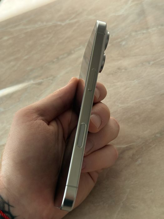 iPhone 16 Pro 256GB White Titanium