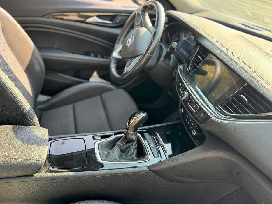 Opel Insignia Sports Tourer 1.5 Turbo 2019 | 68.000 km | 165cv