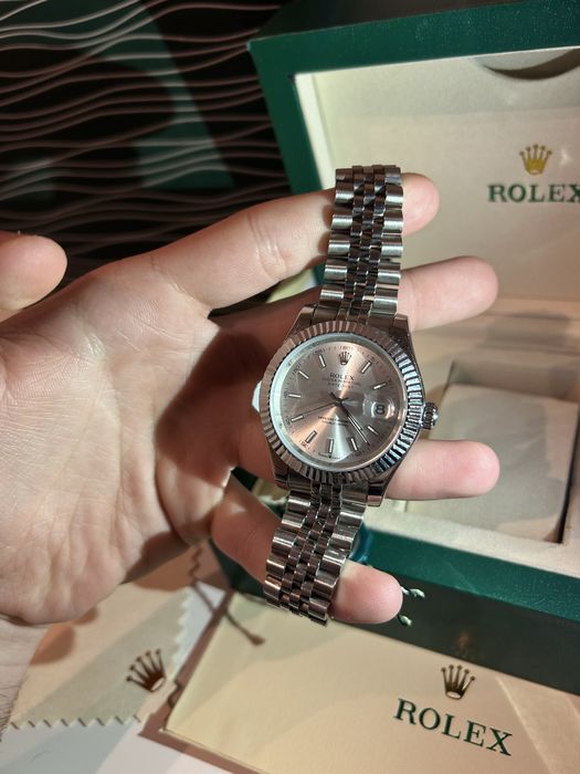 Rolex Datejust 41 – Silver Dial & Jubilee
