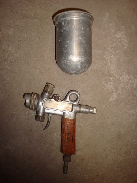 Zabytkowy pistolet malarski WAN z prl