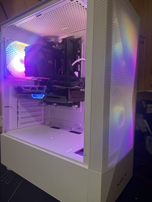 PC i7-8700 / 6600xt 8gb sapphire nitro + / KRUX