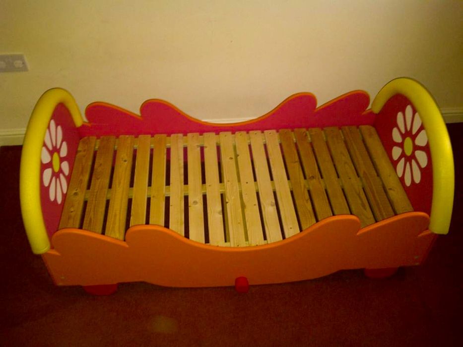 Camas de madeira para crianças vários modelos. Children Beds . Wooden Upsy Daisy Kids Beds.