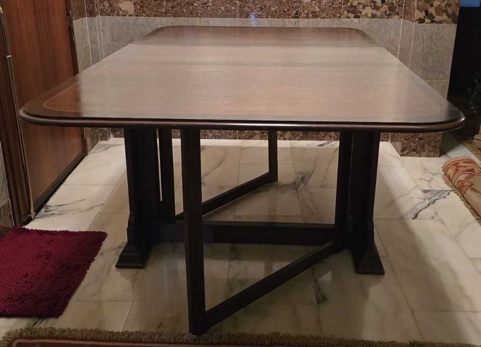 Mesa de jantar Estilo Inglês (DESOCUPAR urgente)