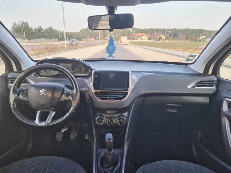 Peugeot 2008 1.6ehdi manual klima tempomat tablet