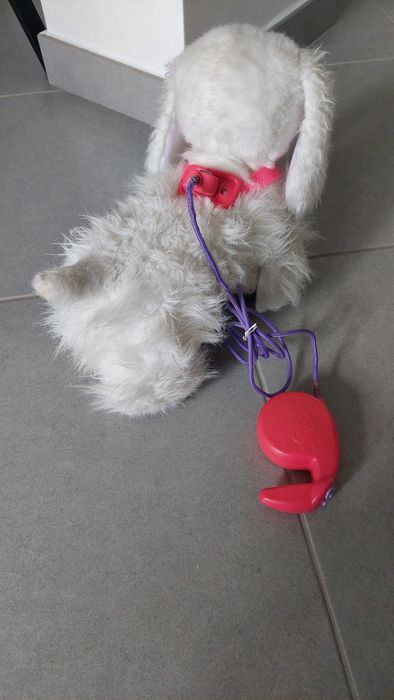 Cão de brincar a pilhas