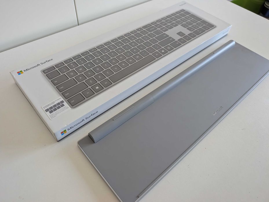 Teclado Microsoft Surface Bluetooth – Como Novo (PT)
