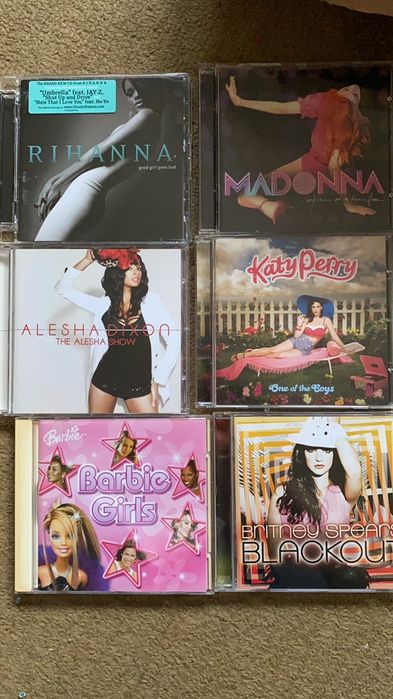 Cds variados de cantores pop