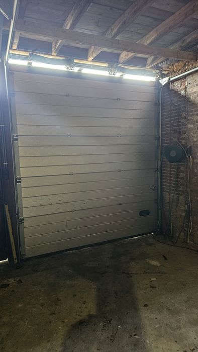 Brama garażowa 2.8x3 panelowa segmentowa rolowana przemysłowa