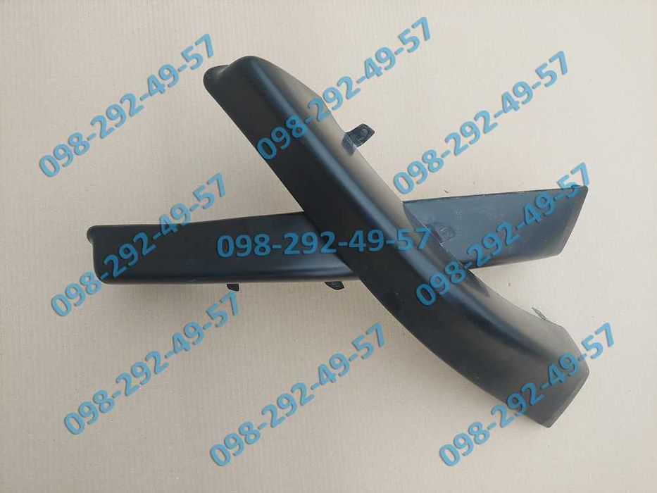 Накладки на пороги спойлер юбки реснички клыки Mitsubishi Lancer 9 10