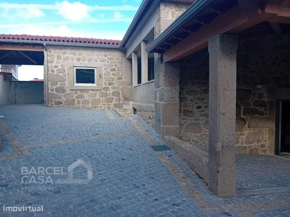 Exclusividade e Charme em Pedra: Moradia Individual T3 em Carapeços...