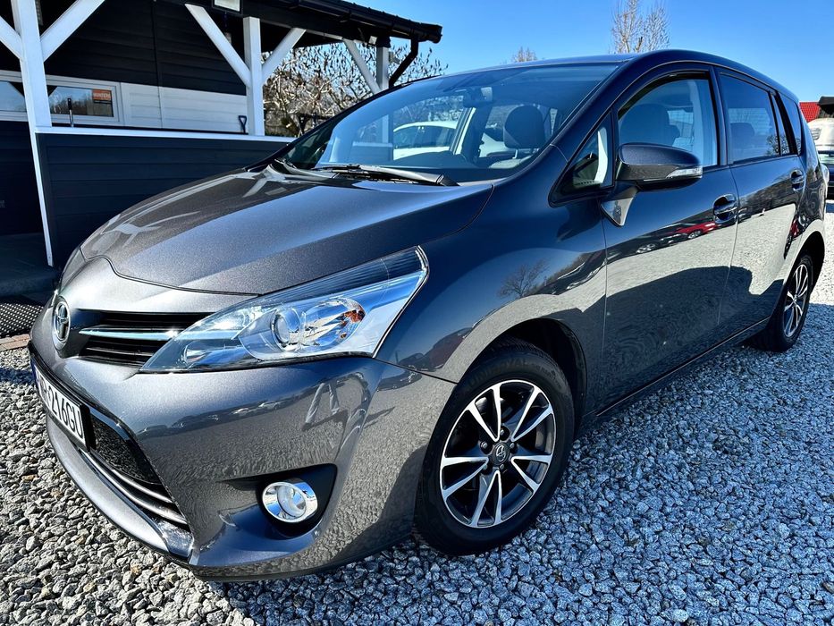 Toyota Verso 1,6benz,132KM,6 biegów,NAVI,LEDY,niski i orginalny przebieg.