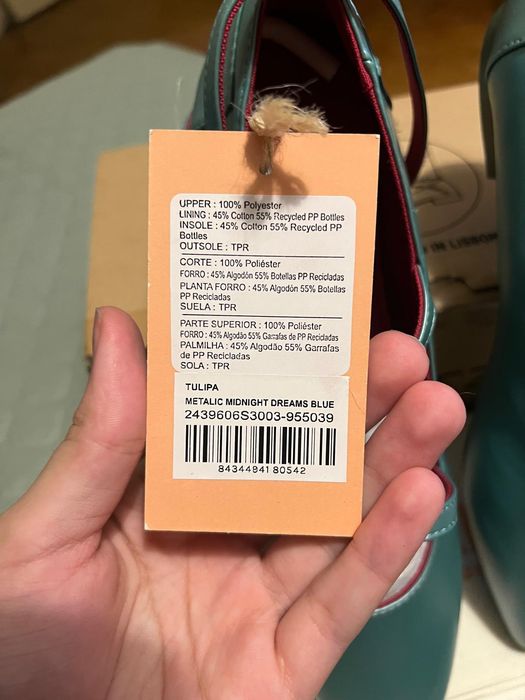 Vendo sapatos NOVOS e originais ainda na caixa da marca paez originais