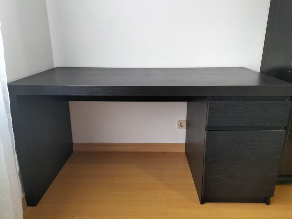 Secretaria Preta IKEA
