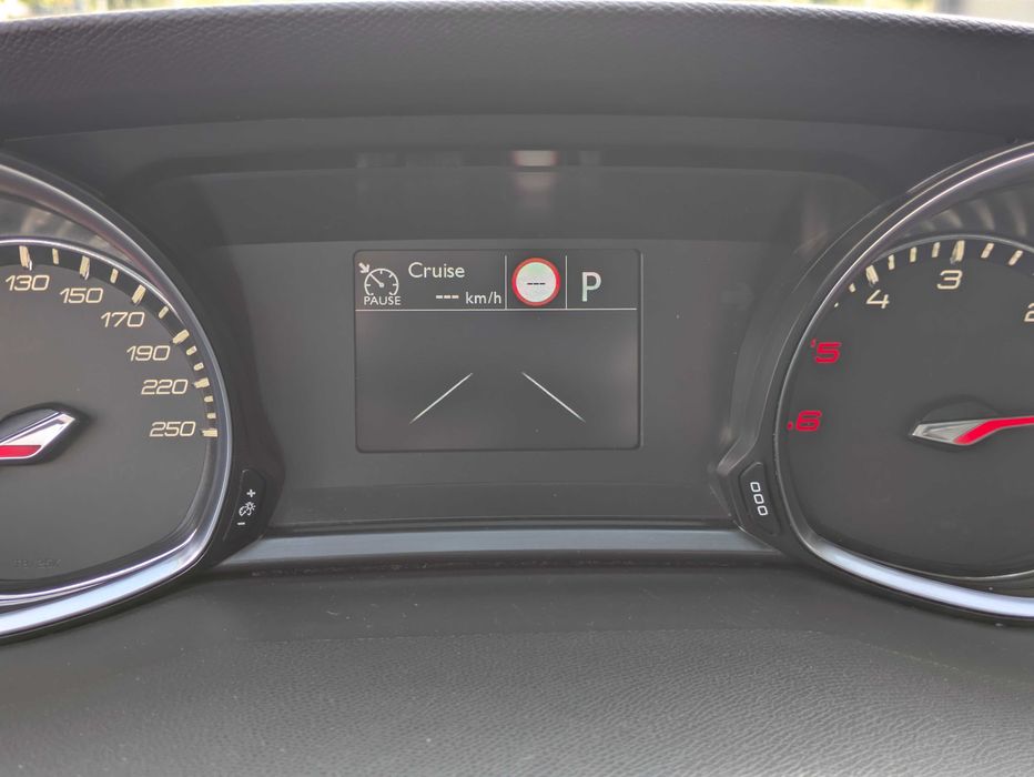 Peugeot 308 SW BlueHDi 120 EAT6 Stop & Start Allure