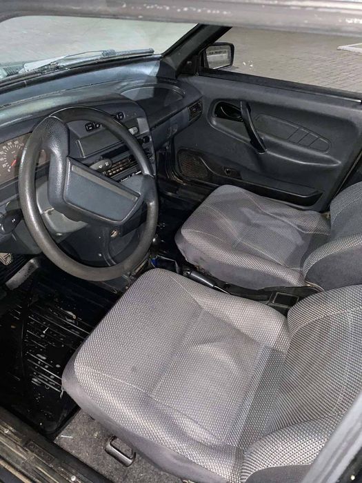 Ваз 2114 на полном боевом ходу !!