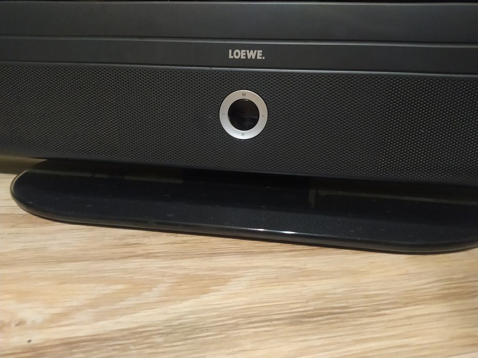 Великий телевізор loewe modus