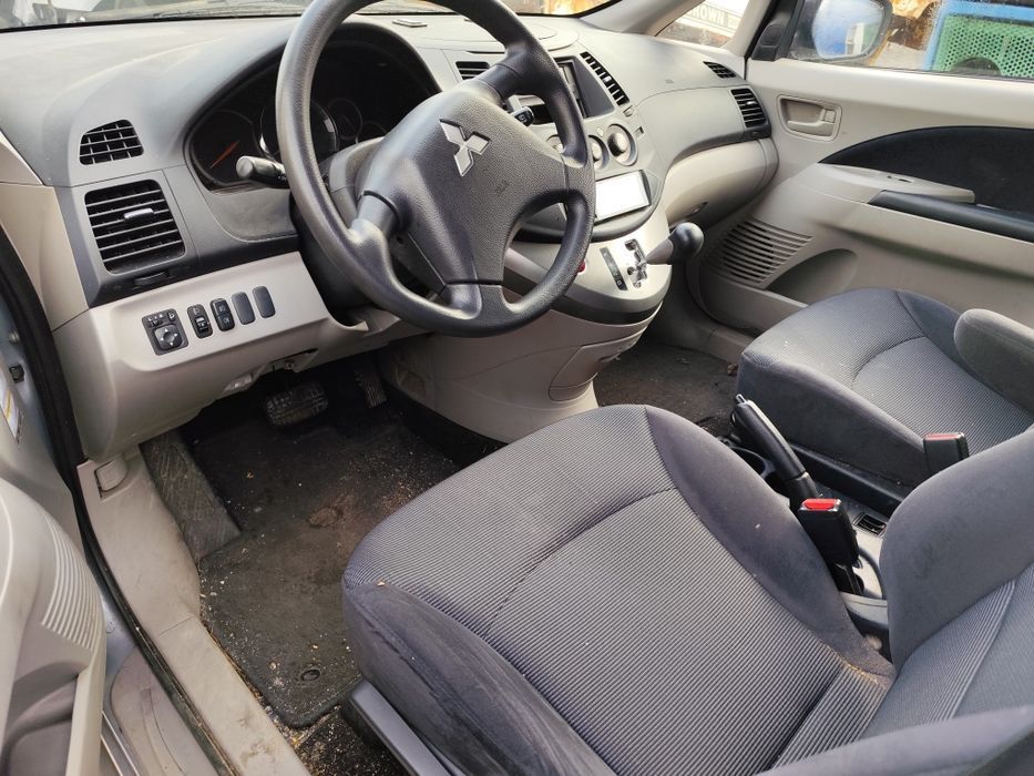 Mitsubishi Grandis (peças)