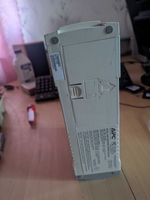 ДБЖ APC Back-UPS CS 500VA / 300W (BK500EI) — без АКБ, робочий