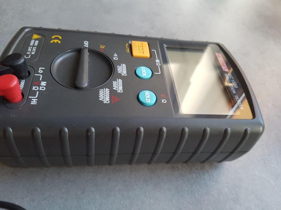 VOLTCRAFT VC1000 Insulation Tester Piękny