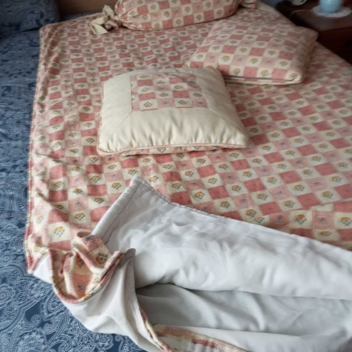 Edredon de aquecimento cama solteiro, almofadas e estores/cortinas