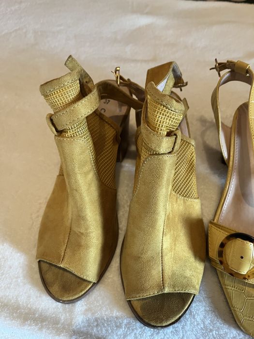 Três pares de calçado pra senhora n.37