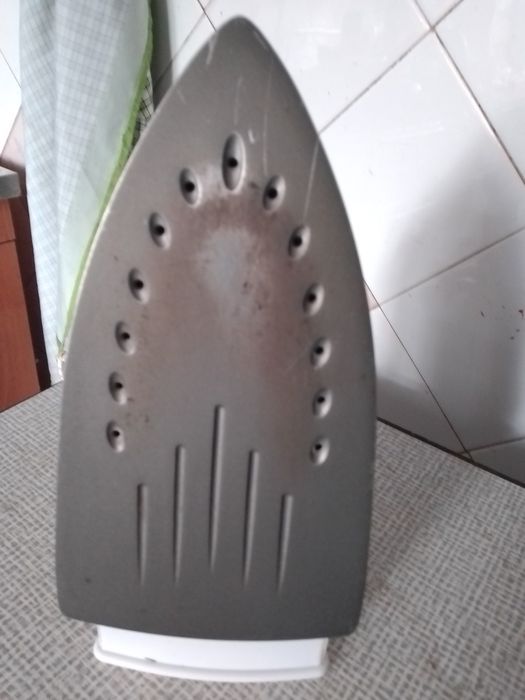 Продам праску в робочому стані